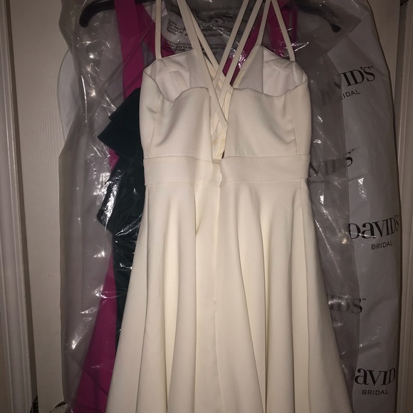 Dear Moon short formal dress - Picture 2 of 4